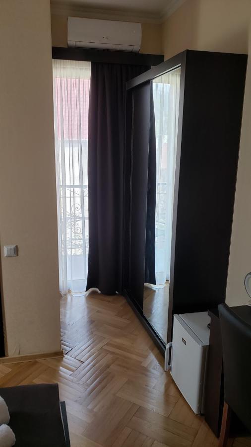Family Guest House Tbilisi Eksteriør bilde