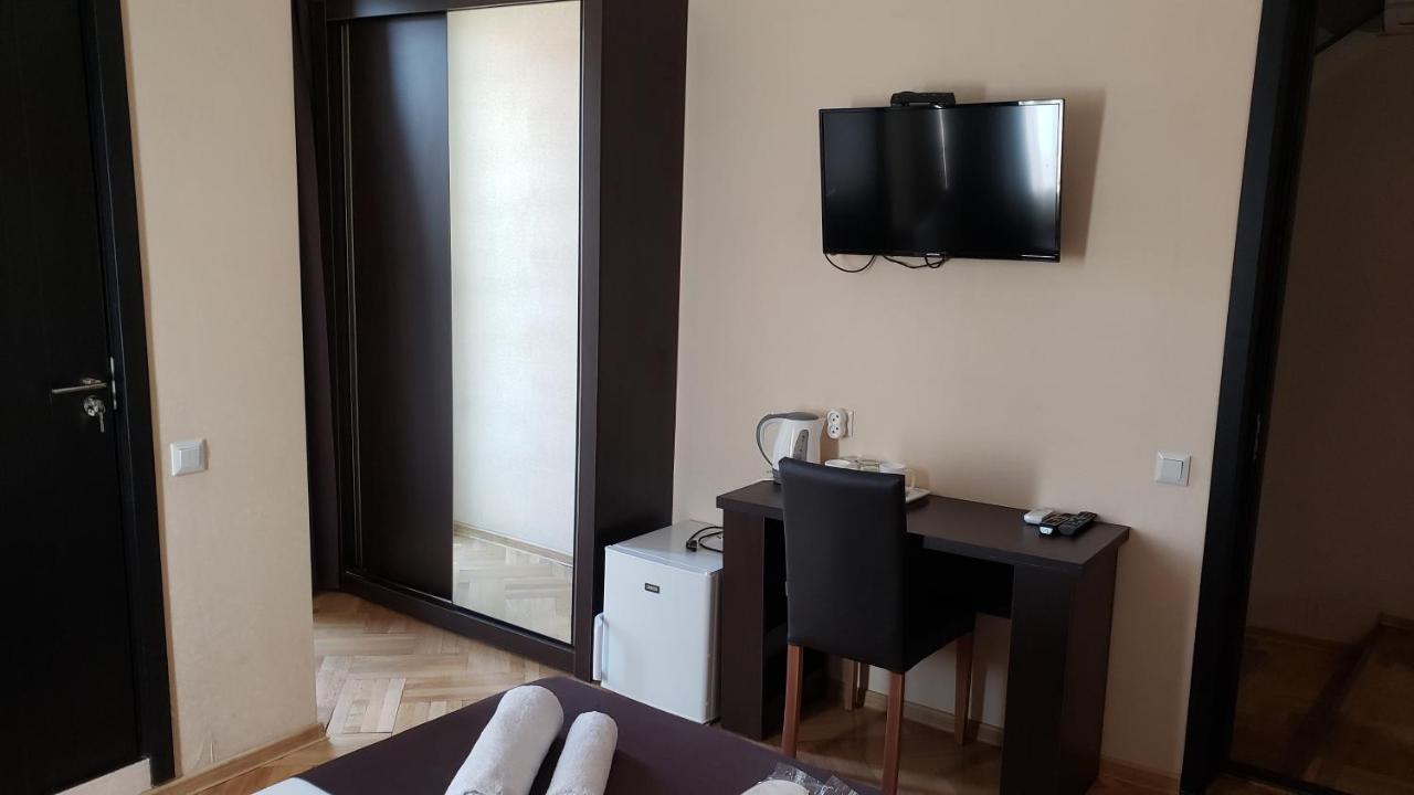 Family Guest House Tbilisi Eksteriør bilde